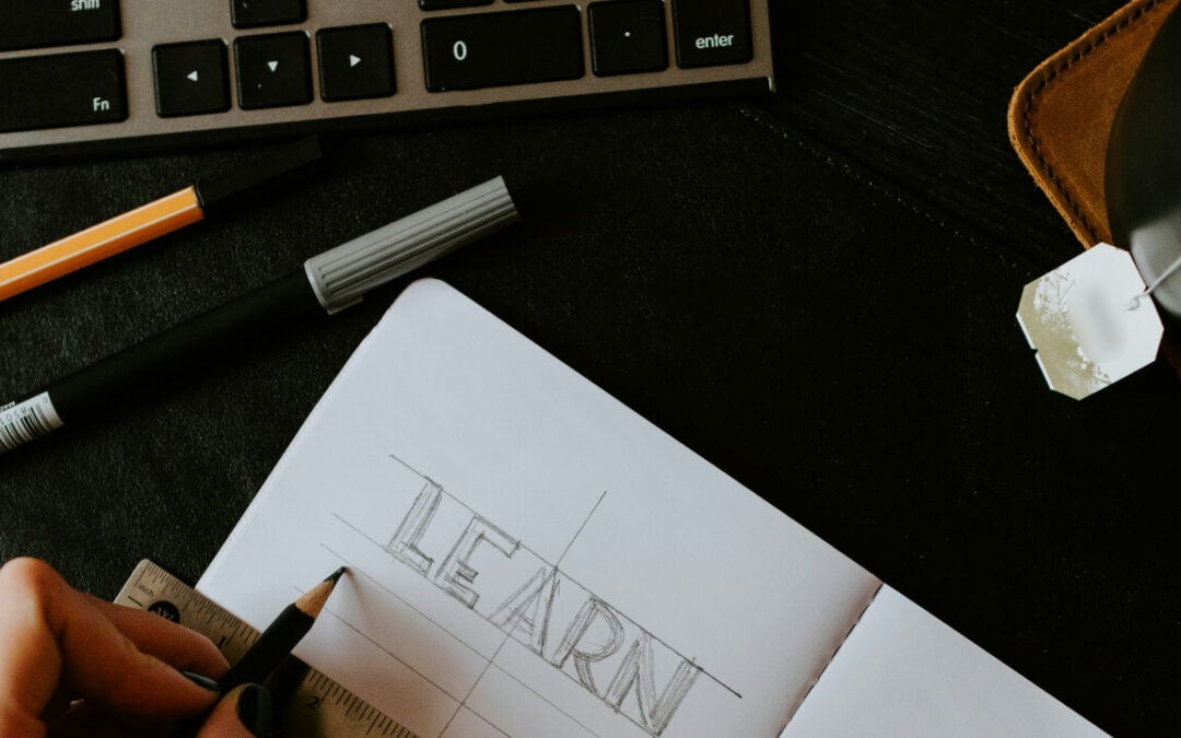 Estudar Inglês Online vs Presencial: Qual é a Melhor Opção para Ti?